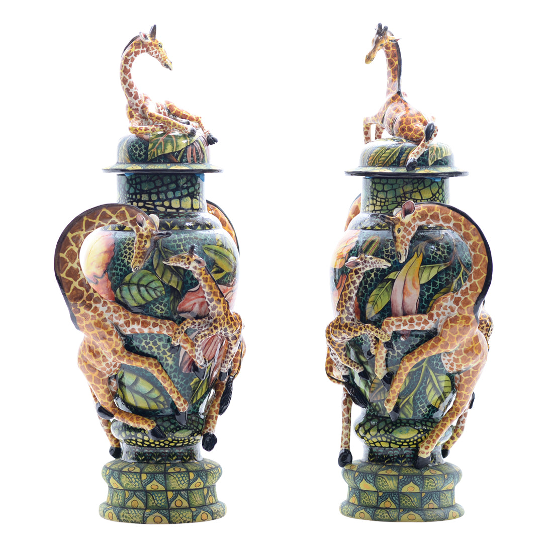 Giraffe urns