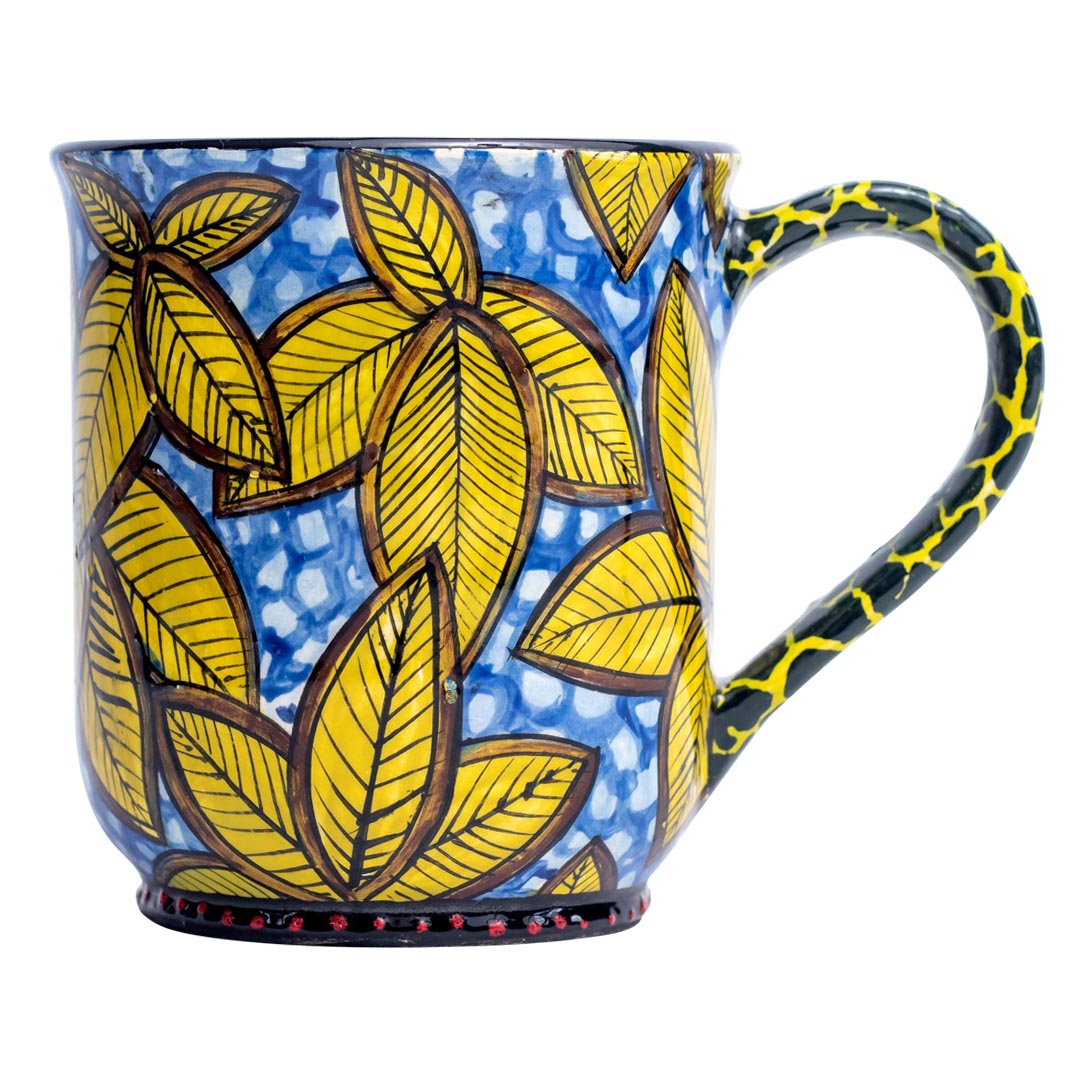 Giraffe spot, yellow leaves mug