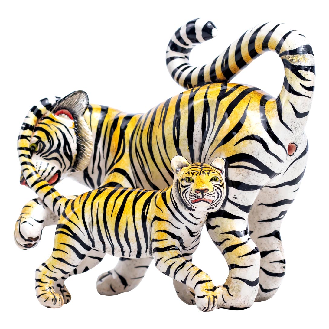 Tiger sculpture