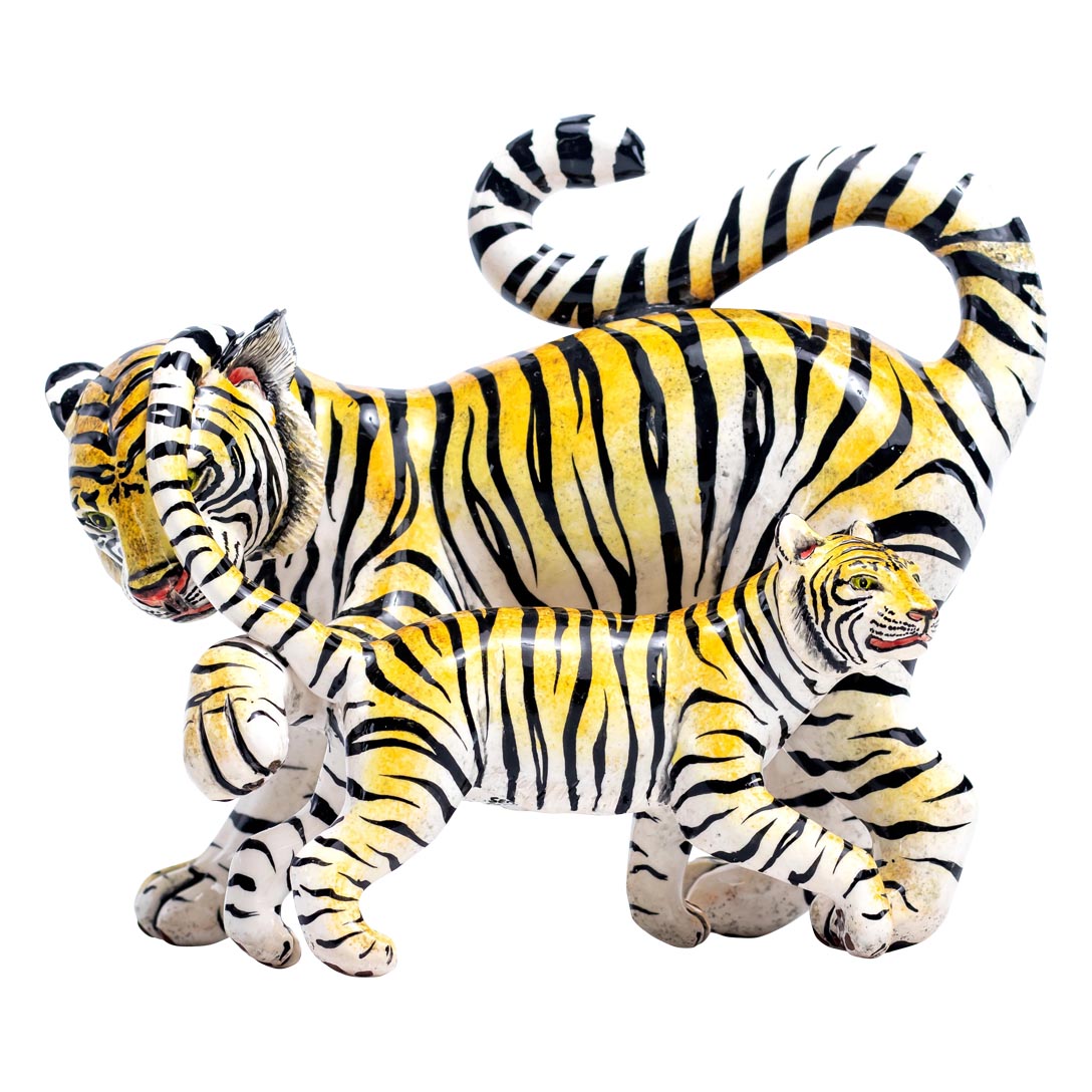 Tiger sculpture