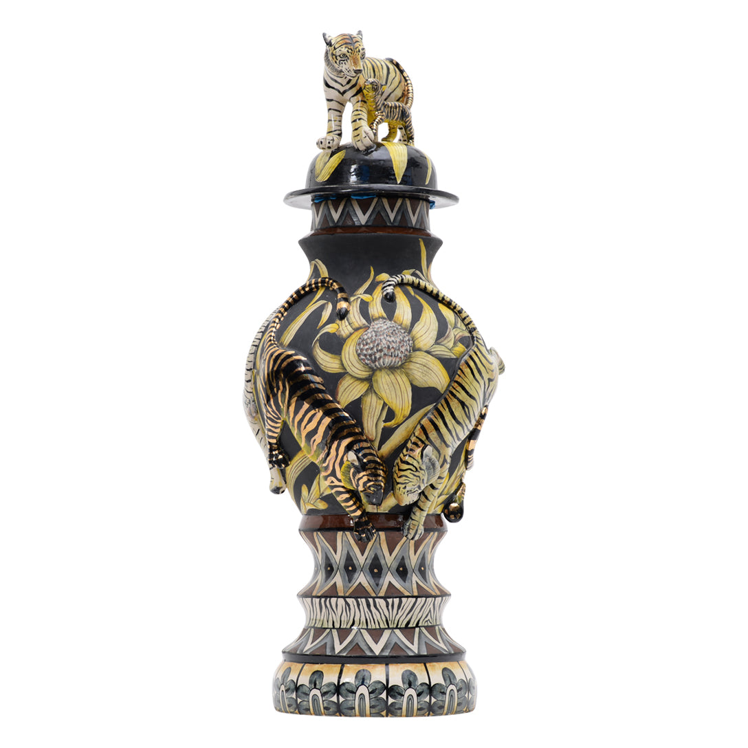 Tiger urn