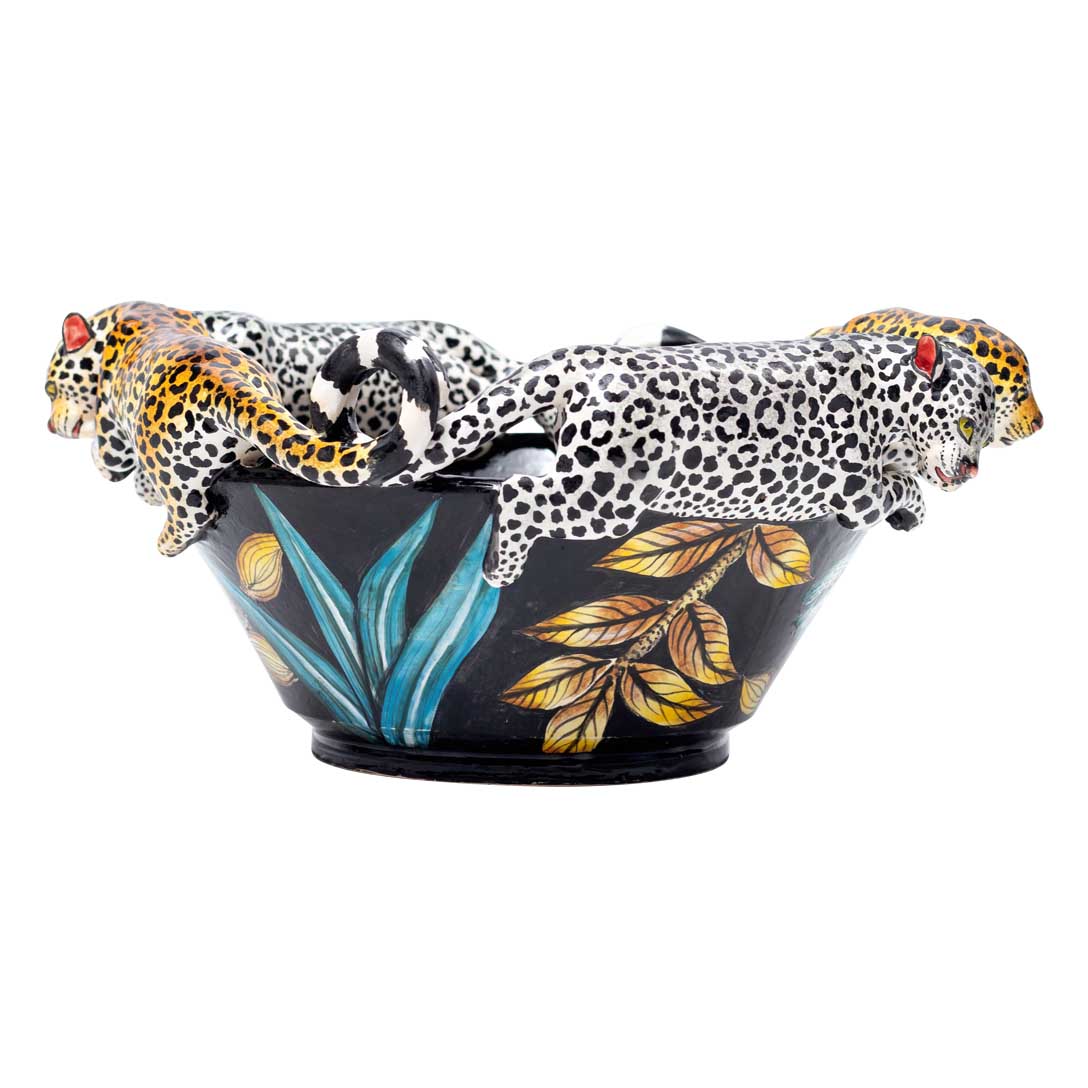 Leopard, crinum flower, bowl