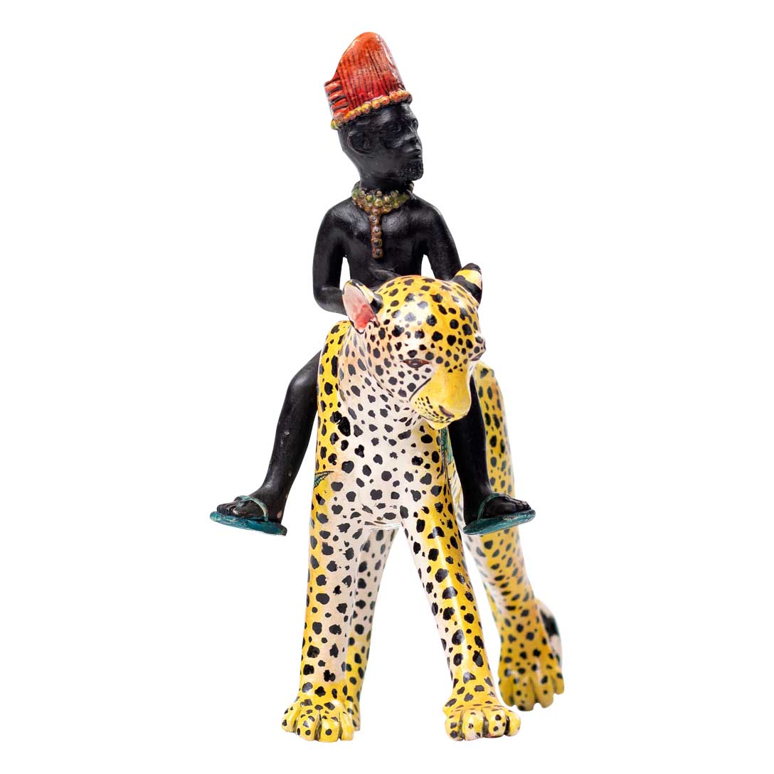 Dinga Cisse reigning on a cheetah