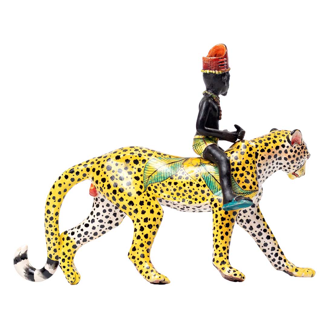 Dinga Cisse reigning on a cheetah