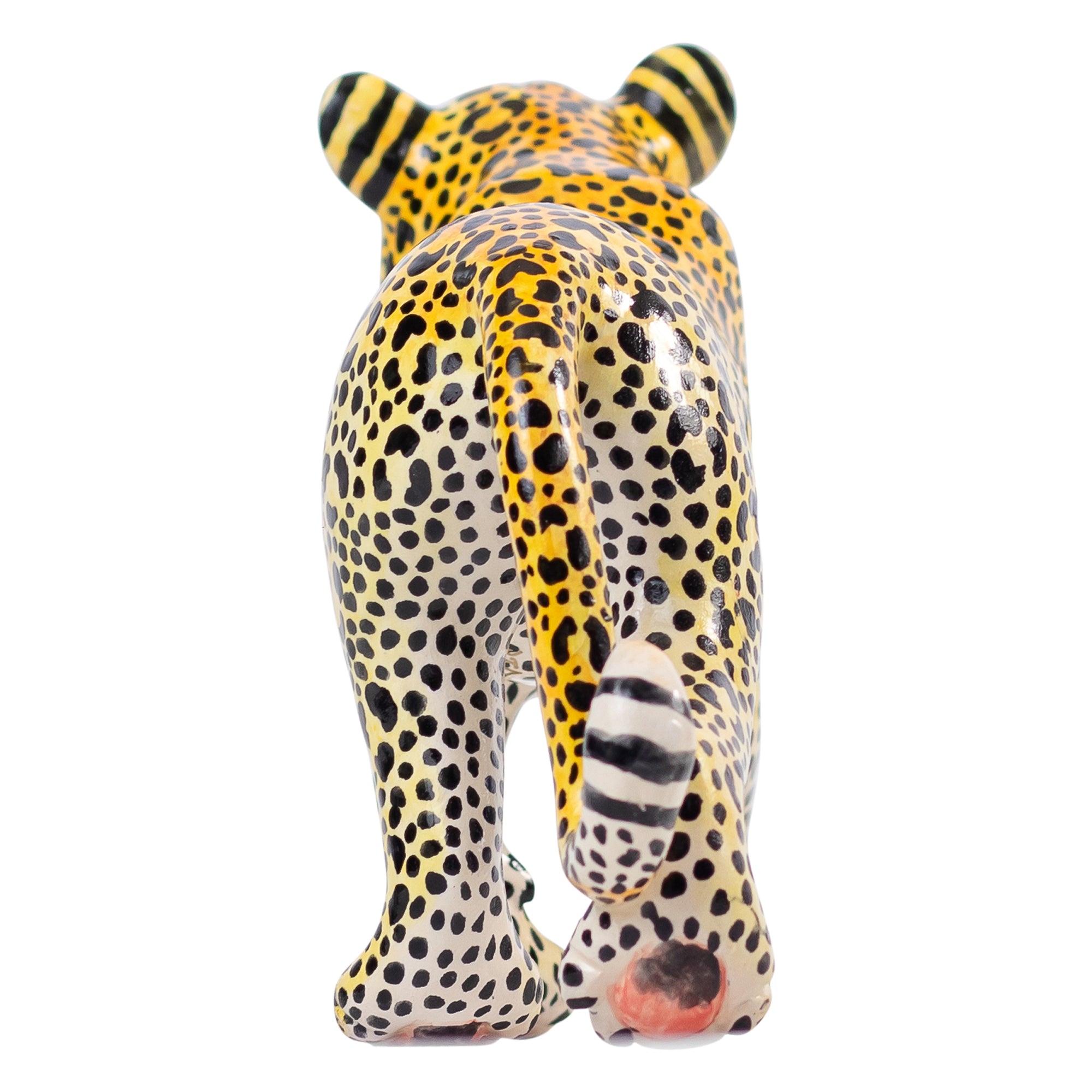 Leopard sculpture