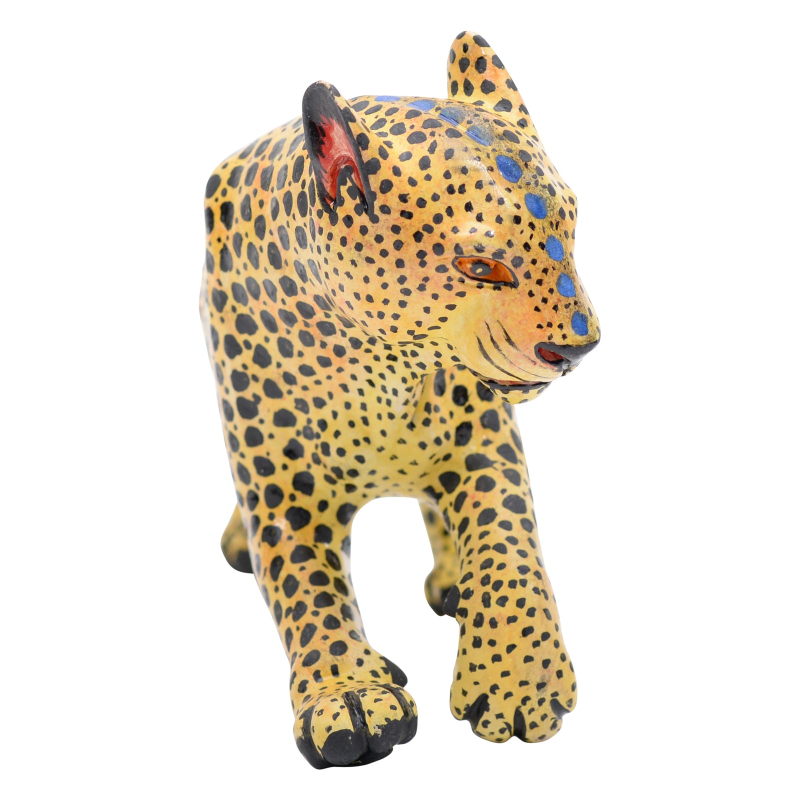 Leopard sculpture