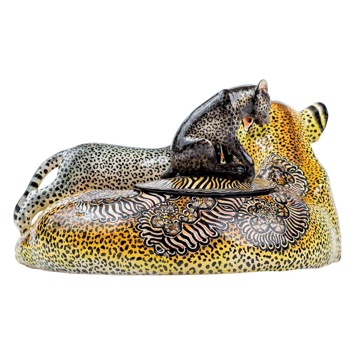 Leopard urn