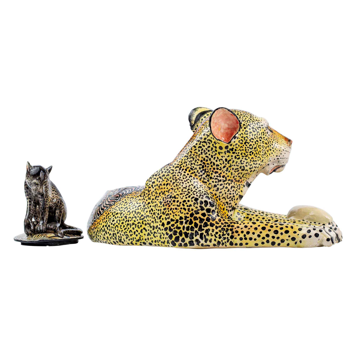 Leopard urn