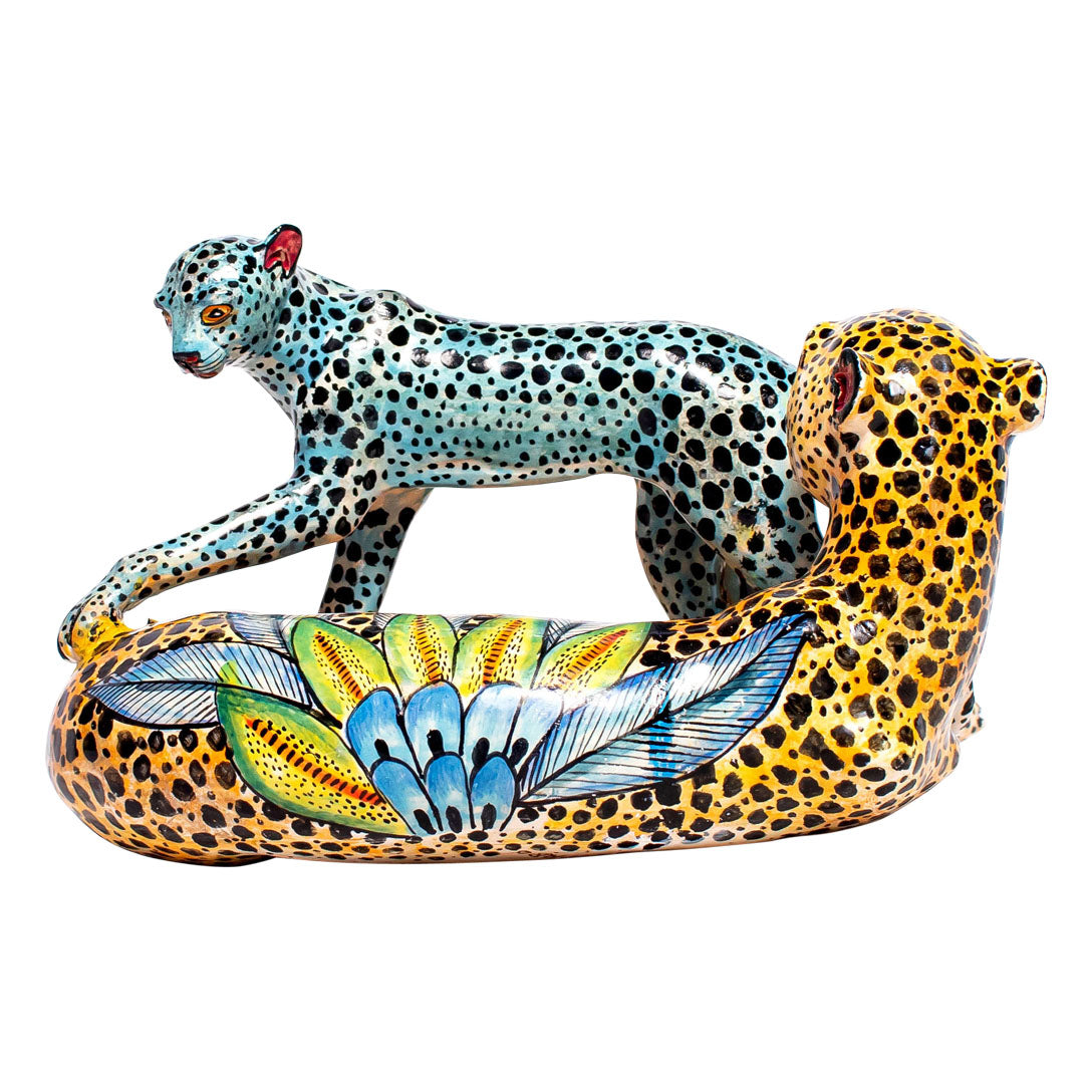 Cheetah with cub sculpture