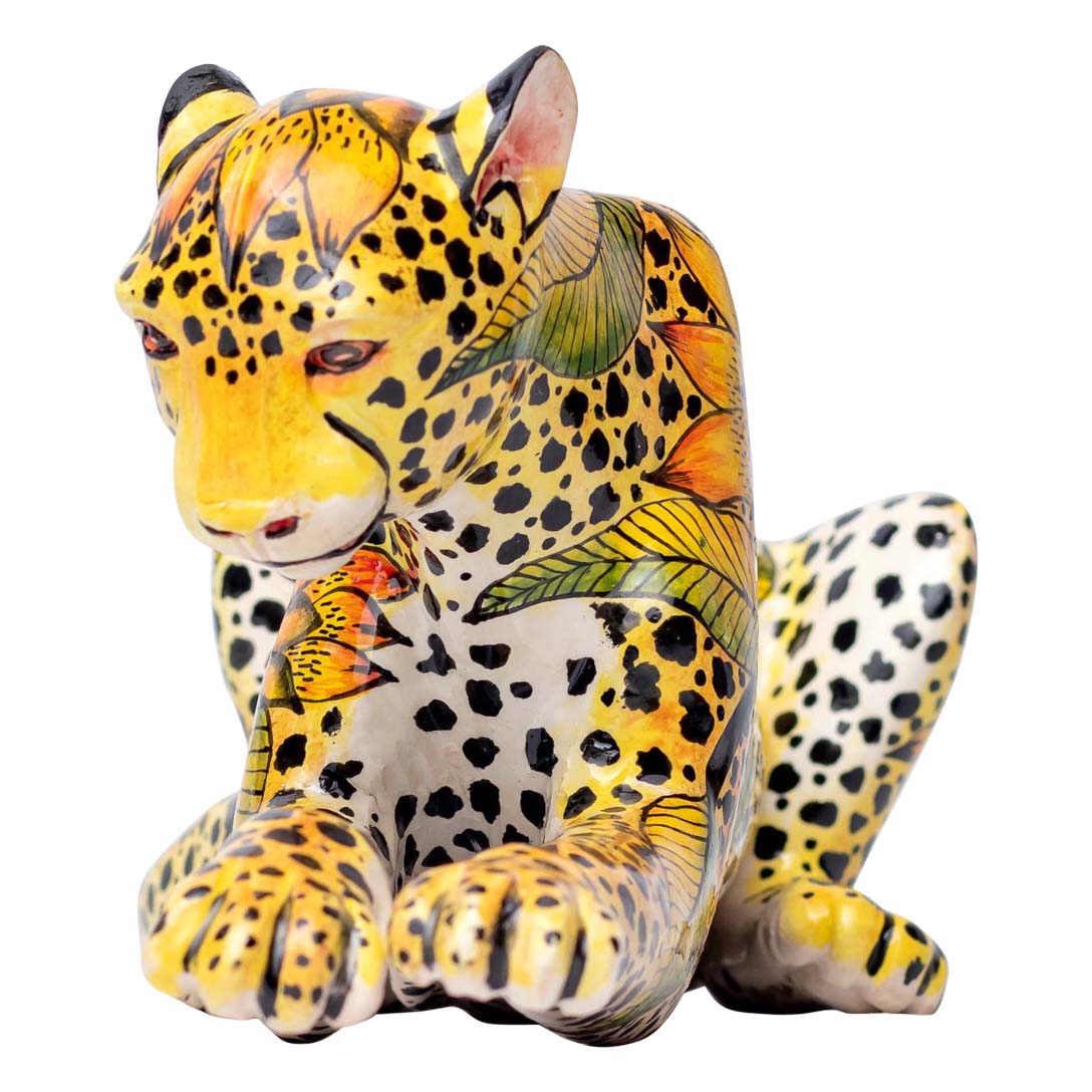 Cheetah sculpture