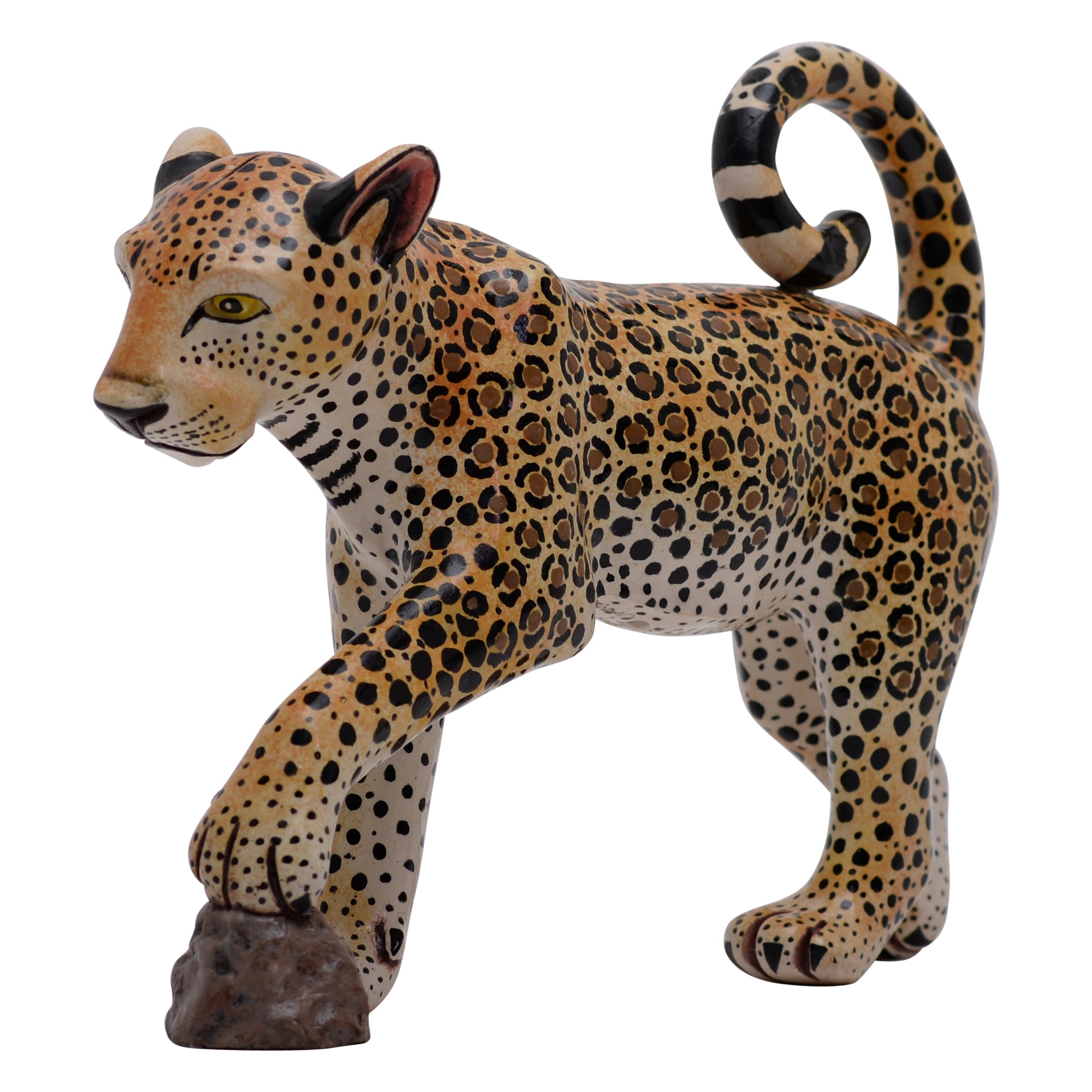 Leopard sculpture