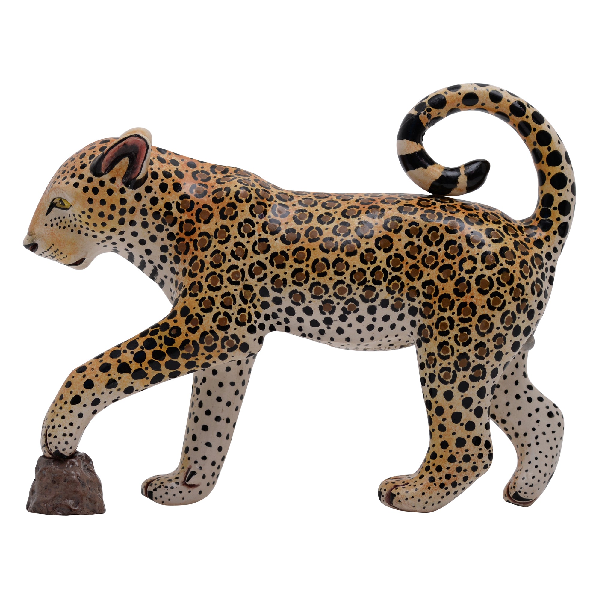 Leopard sculpture