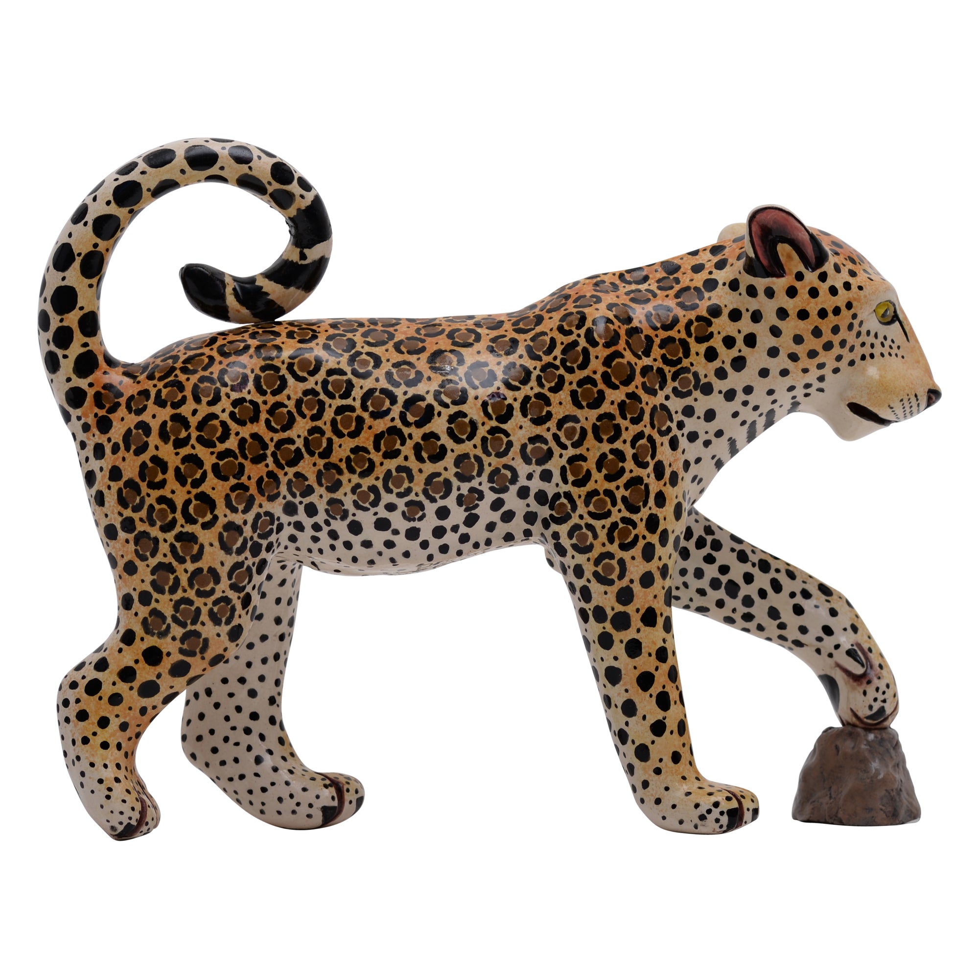 Leopard sculpture