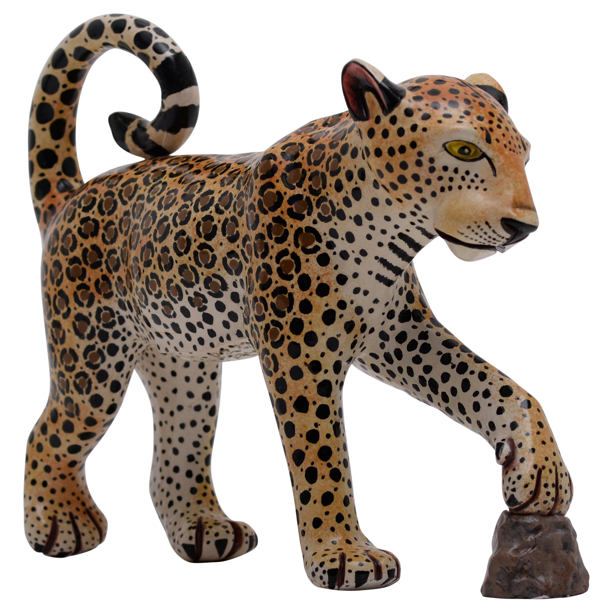 Leopard sculpture
