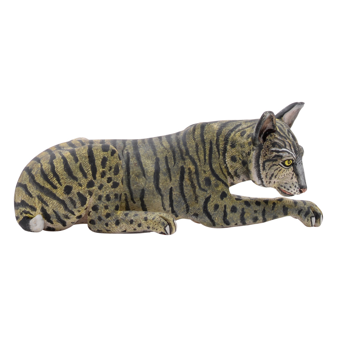 Wild cat sculpture
