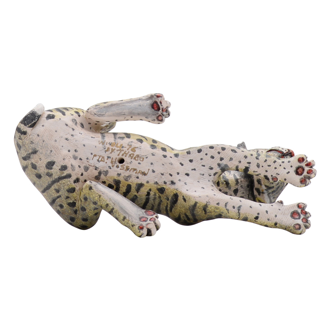 Wild cat sculpture
