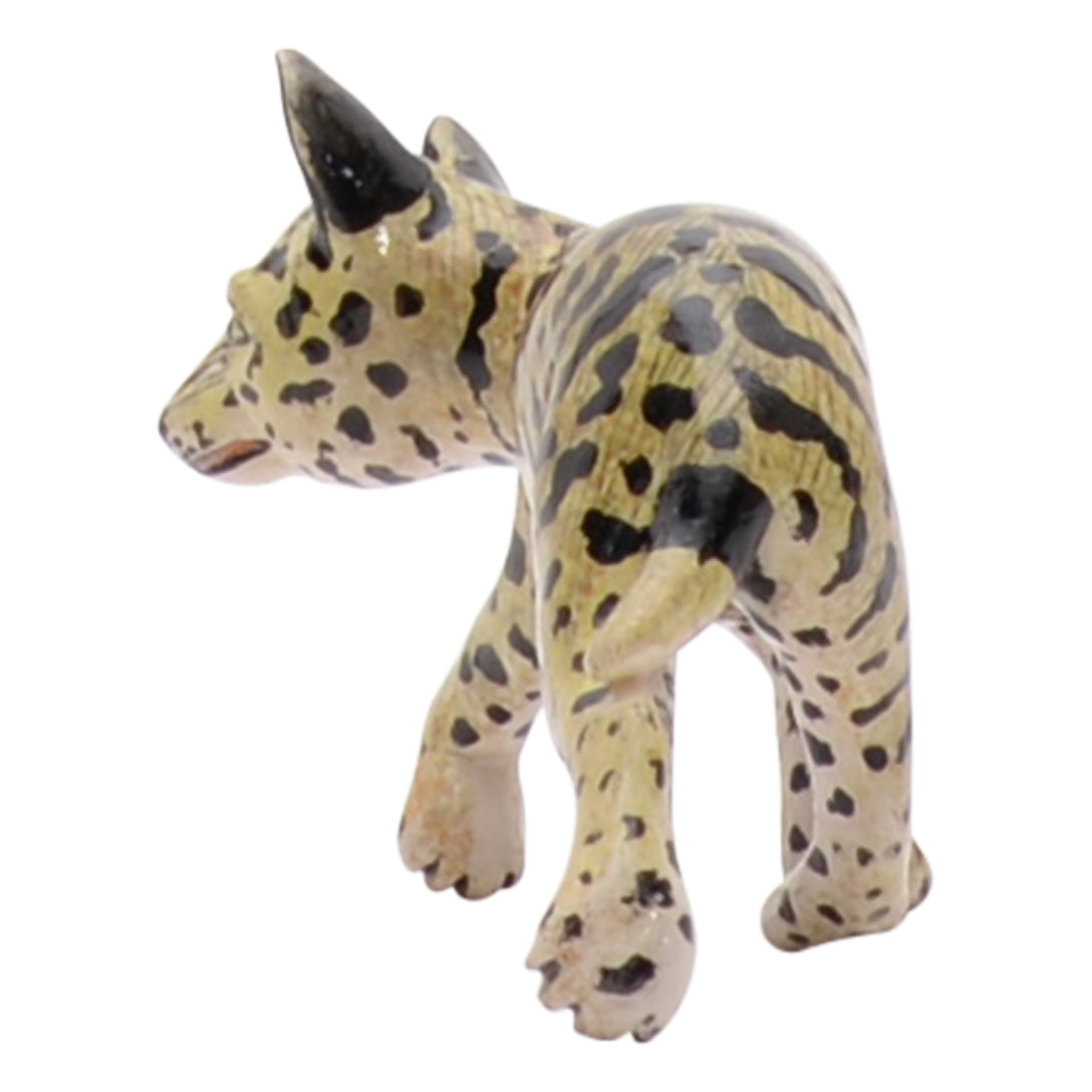 Wild cat sculpture