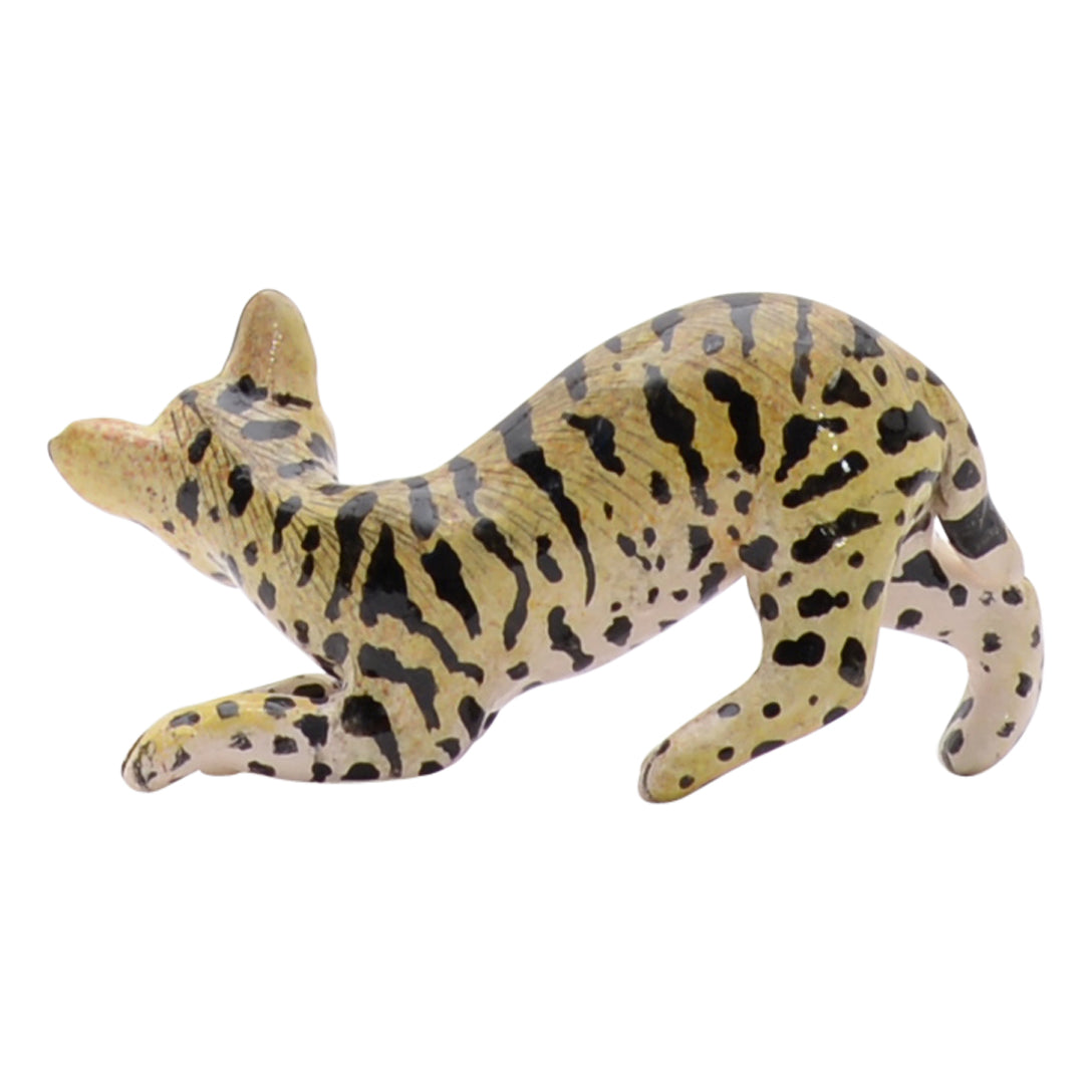 Wild cat sculpture
