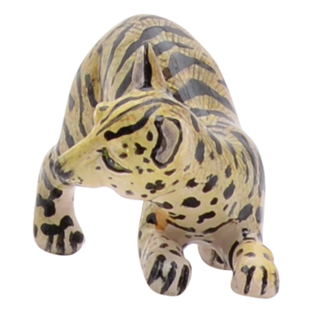 Wild cat sculpture
