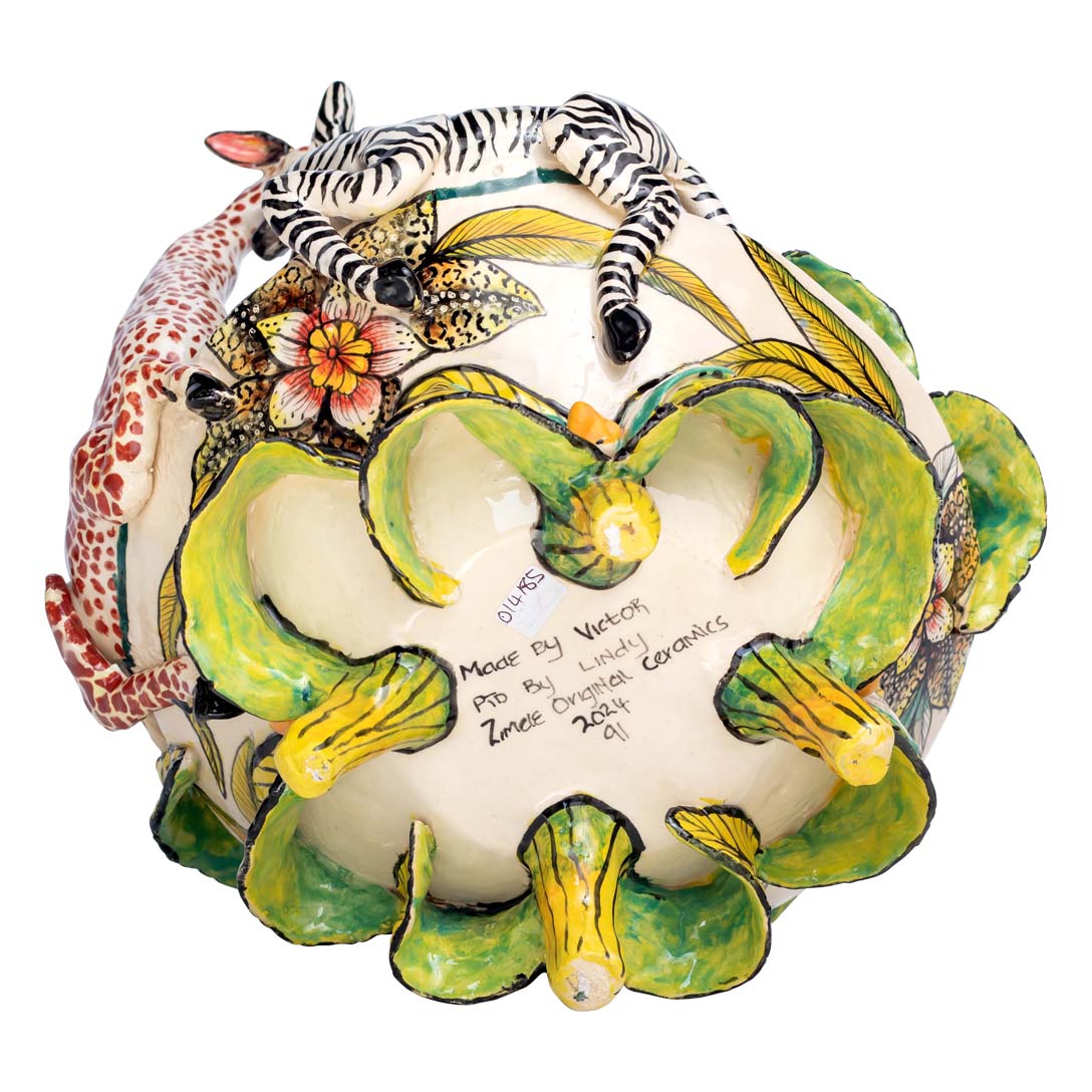 Peanuts bowl designed with giraffe, zebras & flower peanut bowl