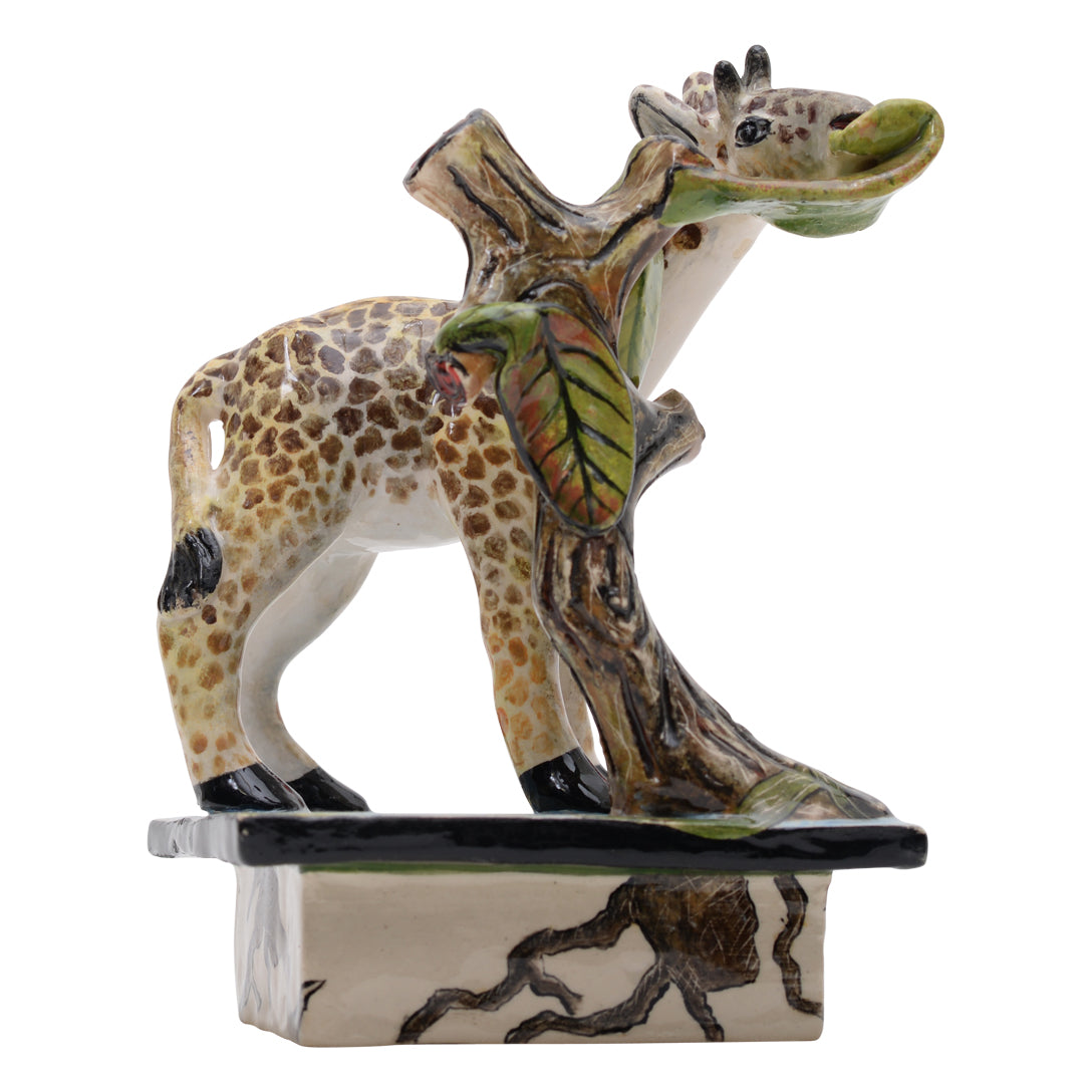 Giraffe sculpture