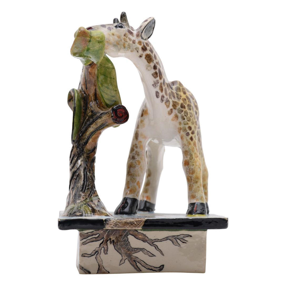 Giraffe sculpture