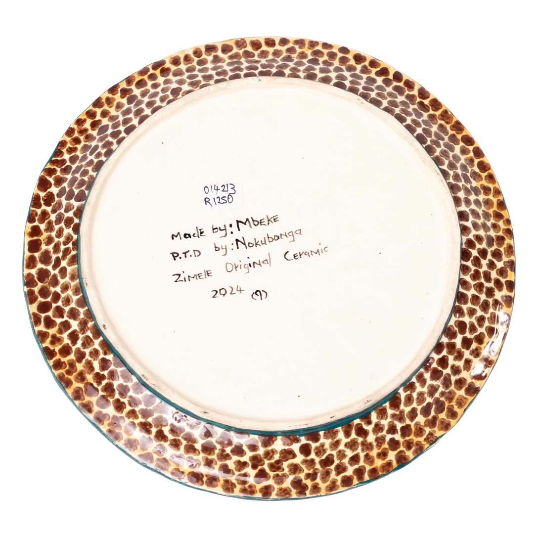 Giraffes & protea plate