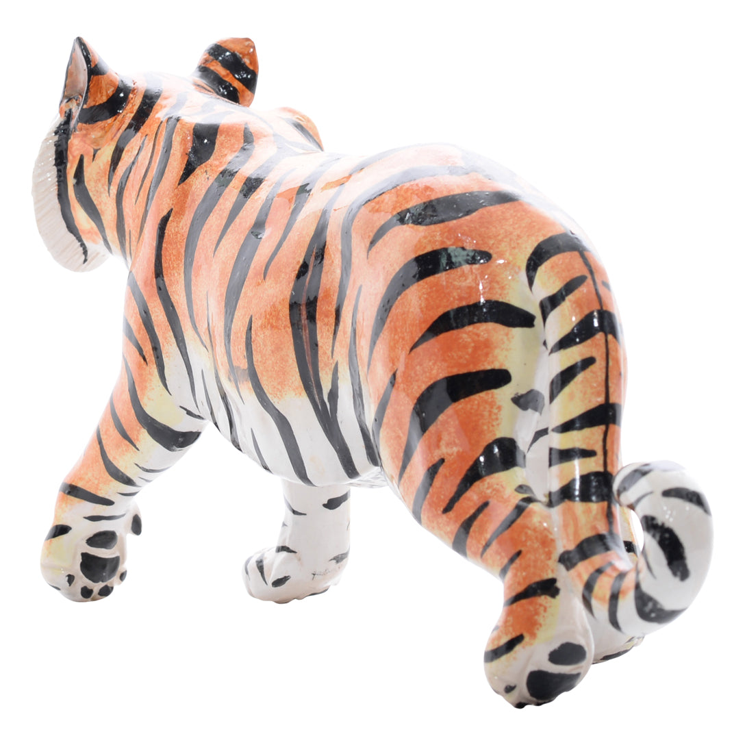 Tiger sculpture