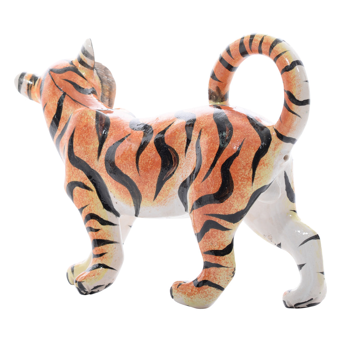 Tiger sculpture