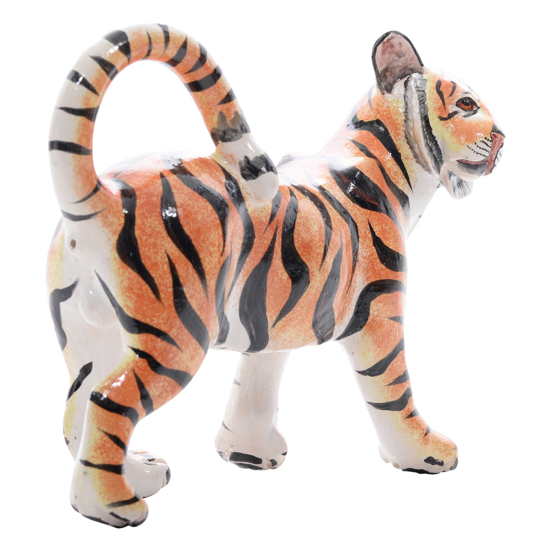 Tiger sculpture