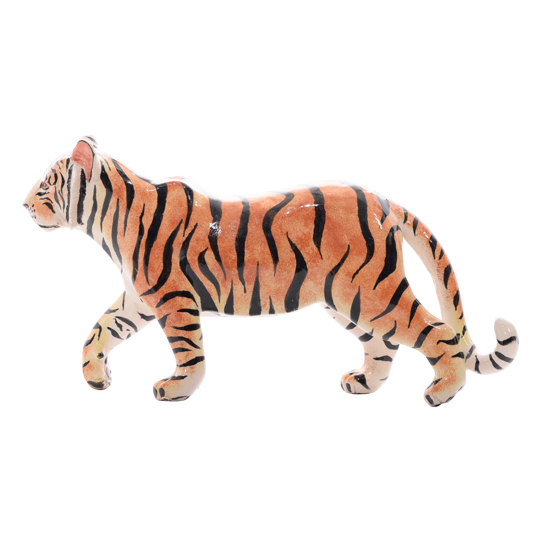 Tiger sculpture