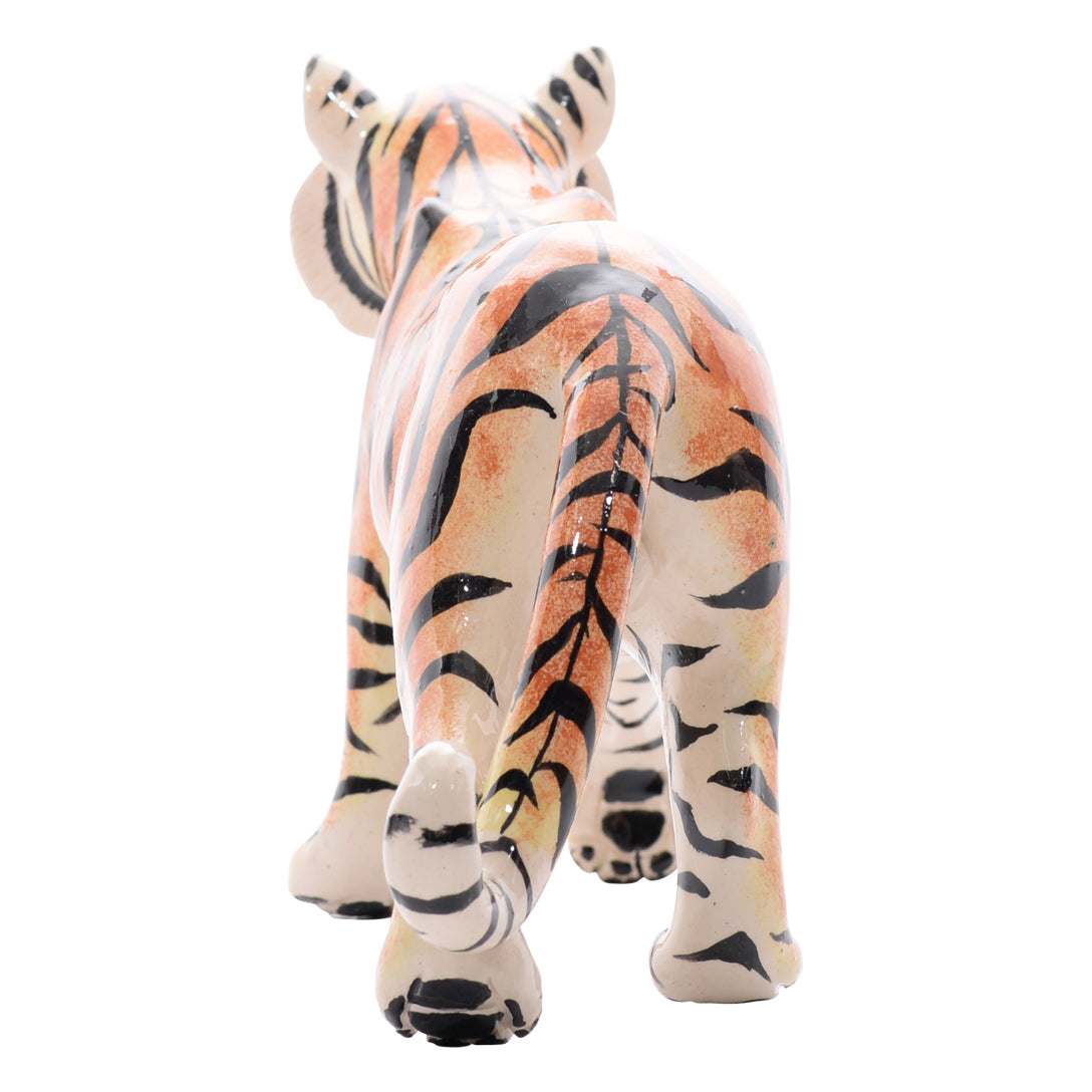 Tiger sculpture