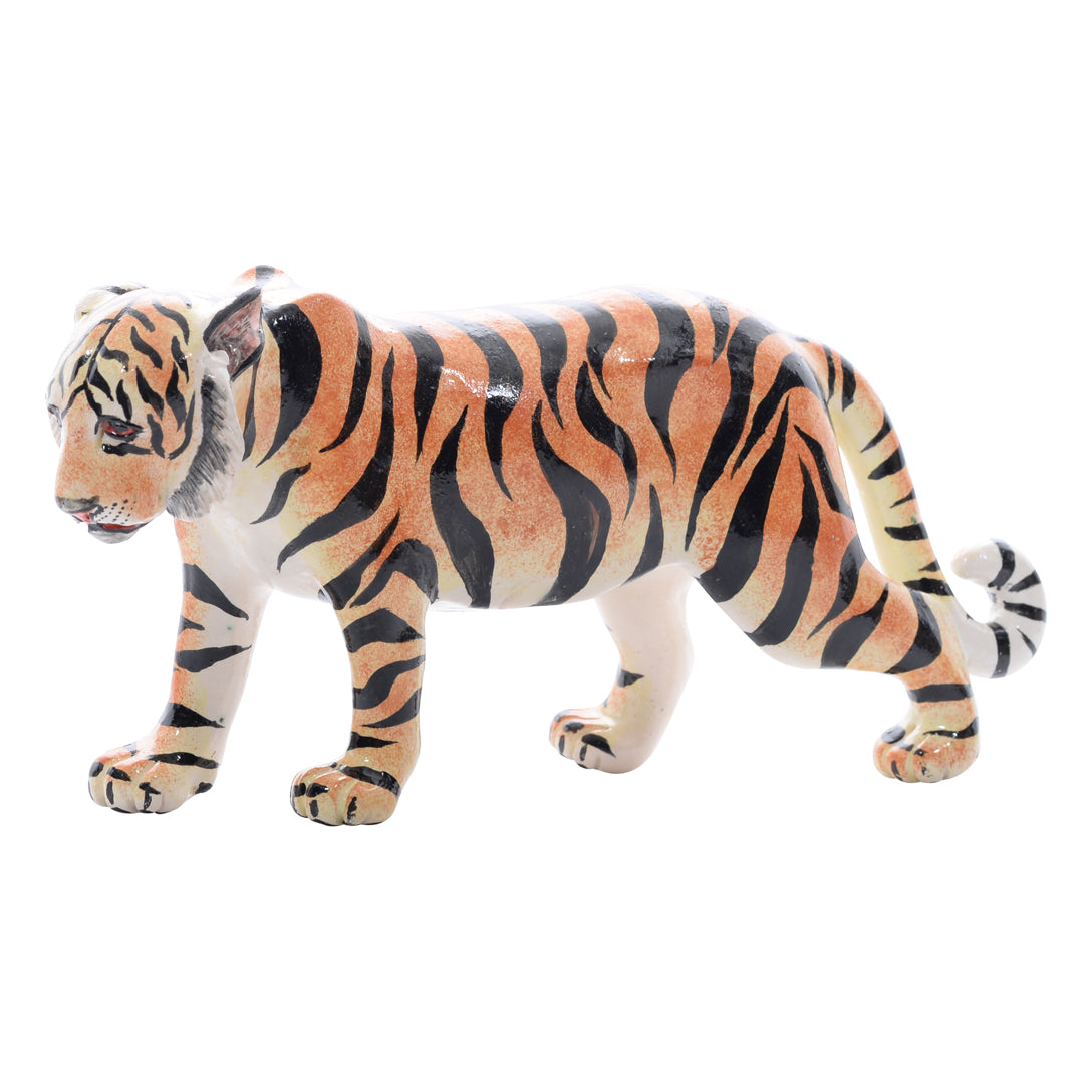 Tiger sculpture