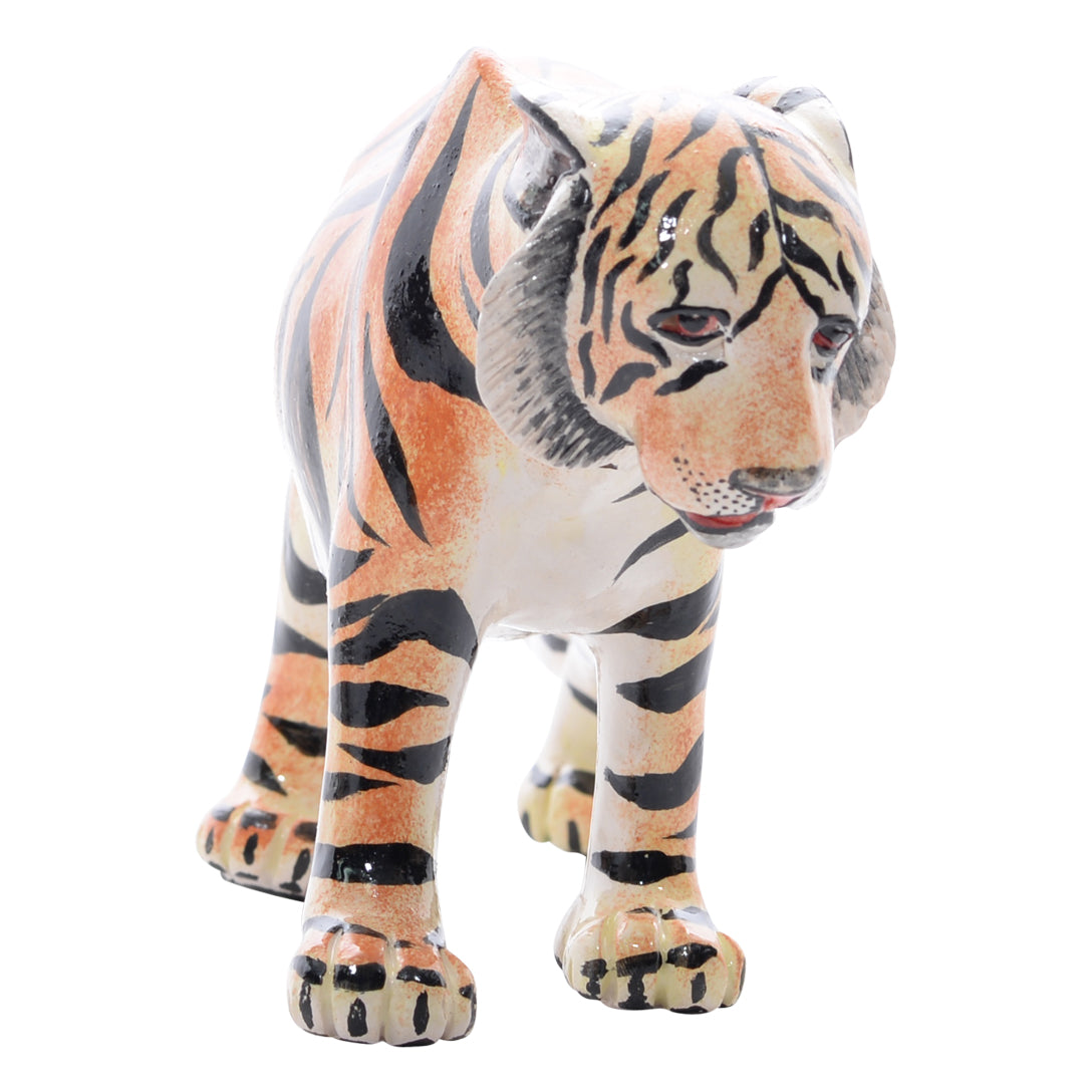 Tiger sculpture